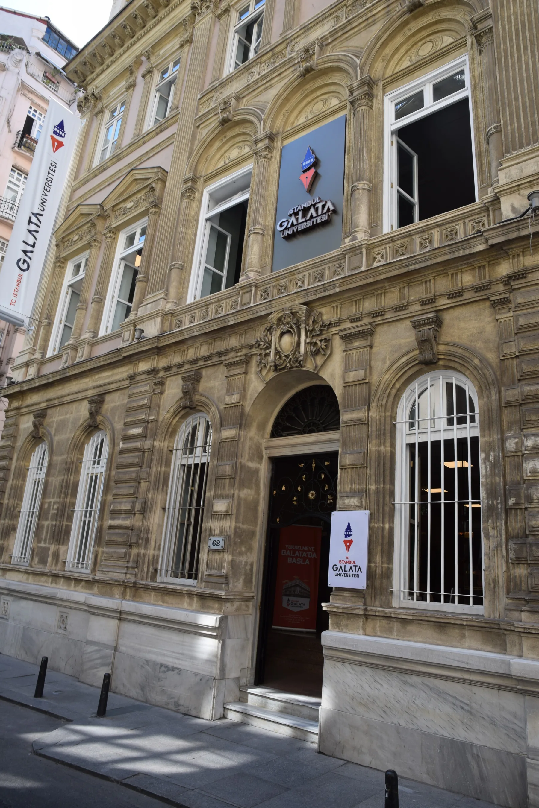 İstanbul Galata University campus 1